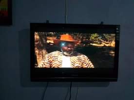 A picture of 42 inch plasma tv