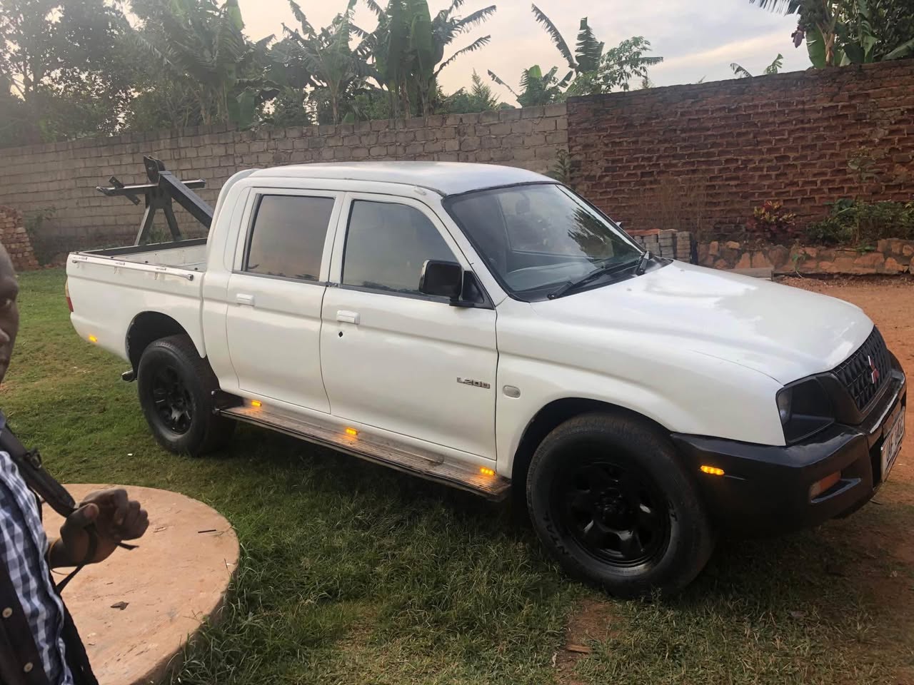 A picture of L200 double cabin