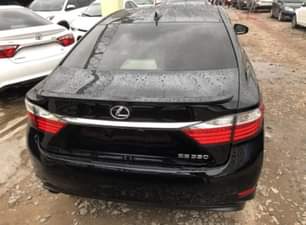 A picture of Super clean Lexus ES350 2015 registered price 16M fixed location