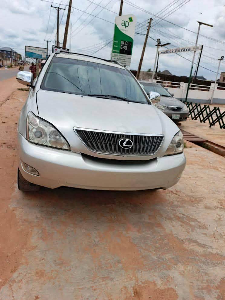 A picture of Rx330 Lexus