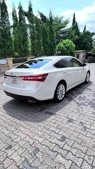 A picture of Foreign used Toyota Avalon 2014
