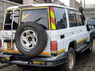 A picture of TOYOTA PRADO