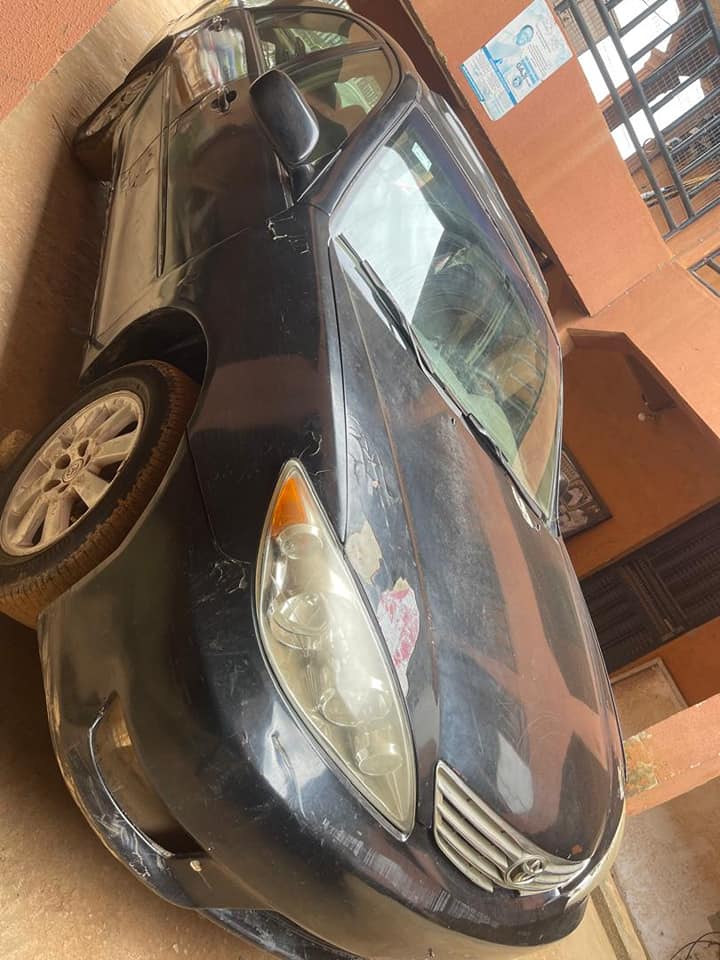 A picture of Camry 04 big daddy