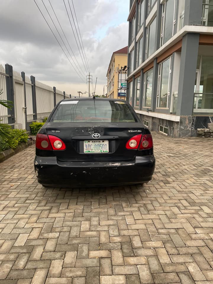 A picture of Toyota Corolla LE 2006