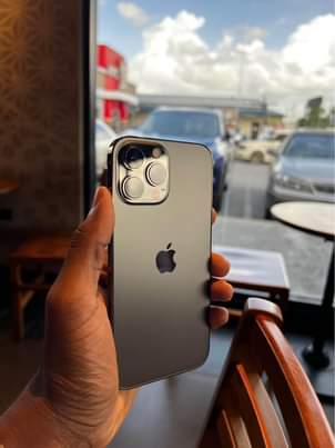 iPhone M.