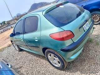 A picture of PEUGOT 206
