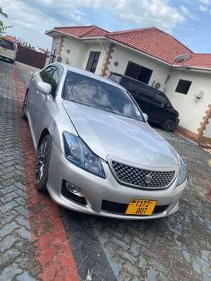 A picture of TOYOTA CROWN RATEST