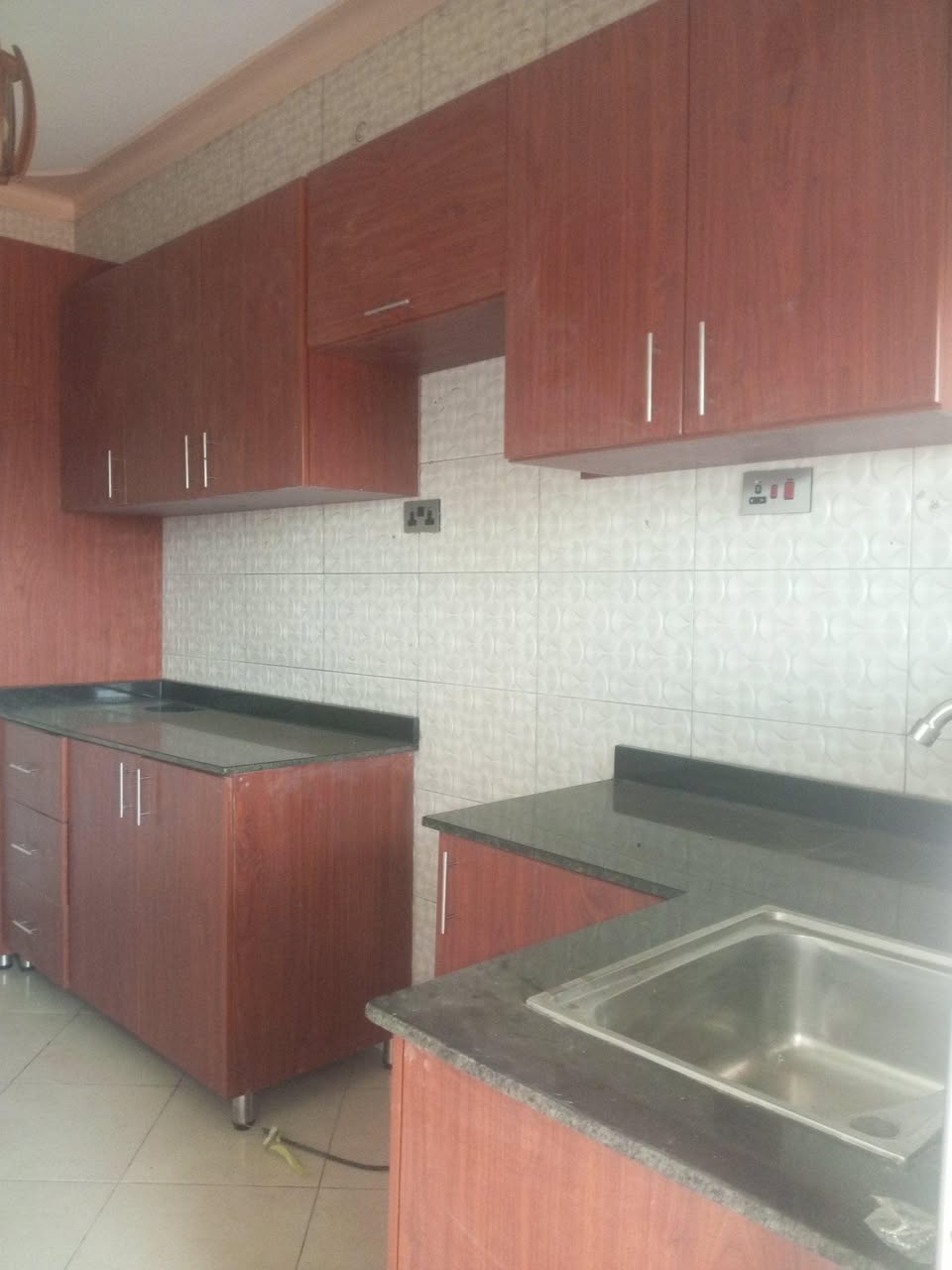 A picture of 3 bedrooms and sitting room for rent