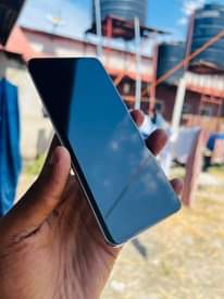 A picture of Samsung S20 plain double line