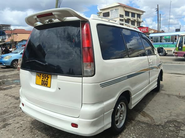 A picture of TOYOTA NOAH OLD ROAD TOUR DGQ