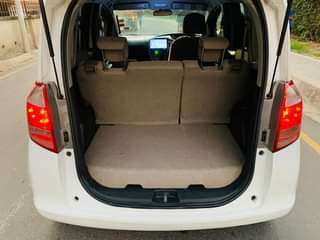 A picture of TOYOTA RACTIS