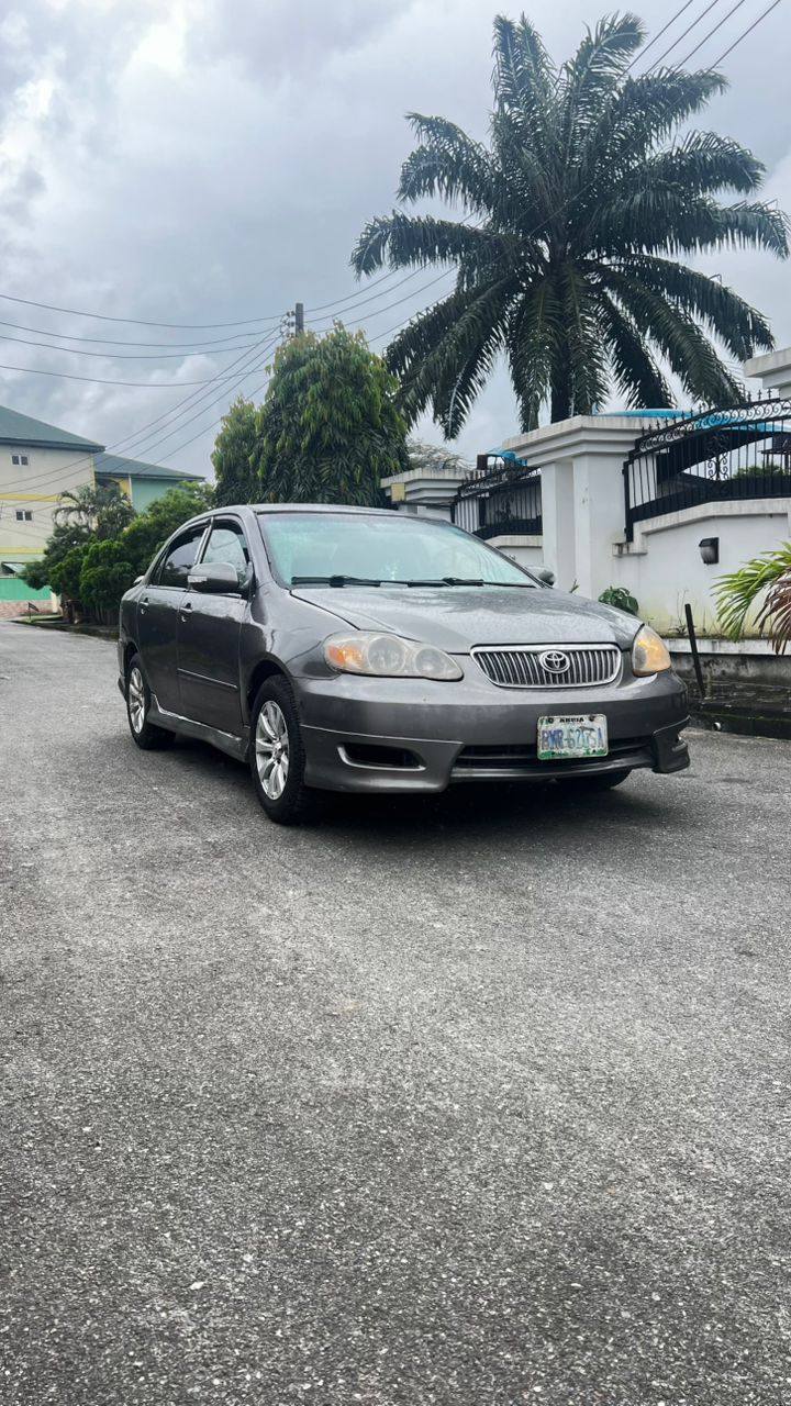 A picture of Toyota Corolla 2005 08118285242