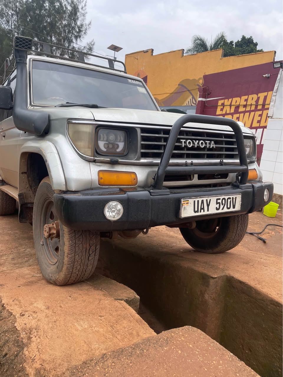 A picture of Toyota Landcruiser 3.0 automatic diesel 1kz engine