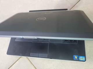A picture of Dell laptop