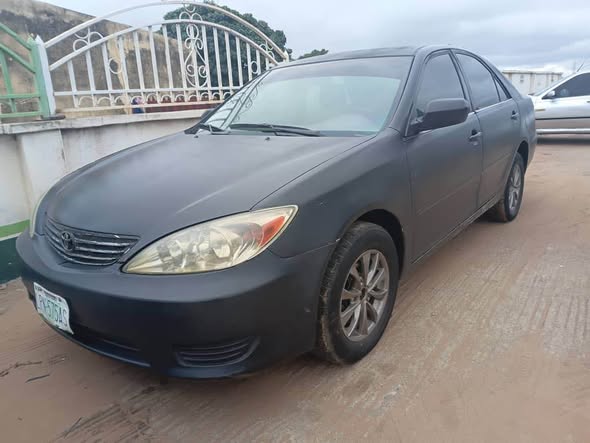 A picture of Toyota Camry 2004 2005