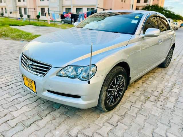 A picture of TOYOTA Mark x