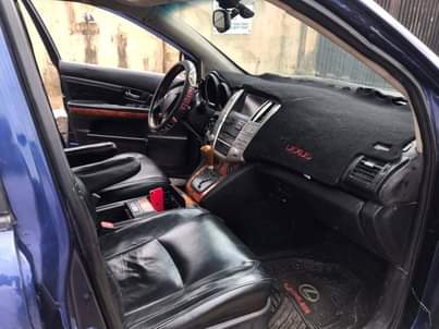 A picture of 2005 Lexus Rx 330