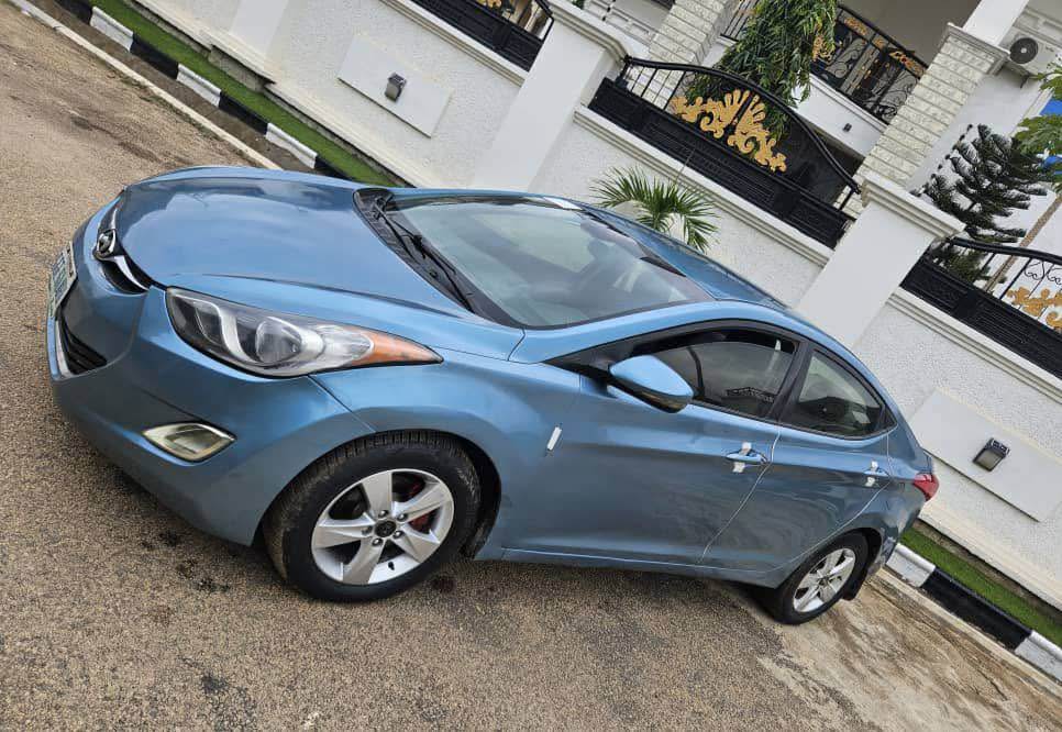 A picture of 2012 Hyundai Elantra