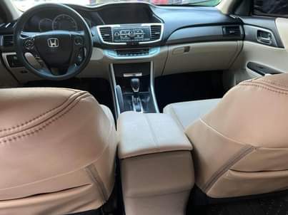 A picture of 2015 accord updated to 17