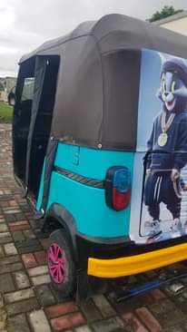 A picture of Bajaji used