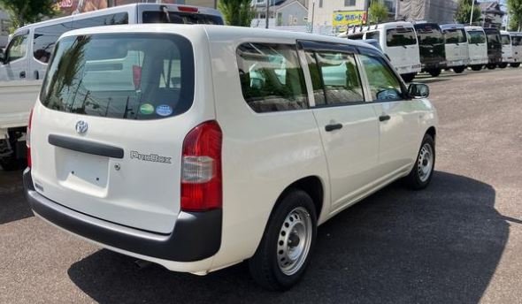 A picture of 2018 Toyota probox