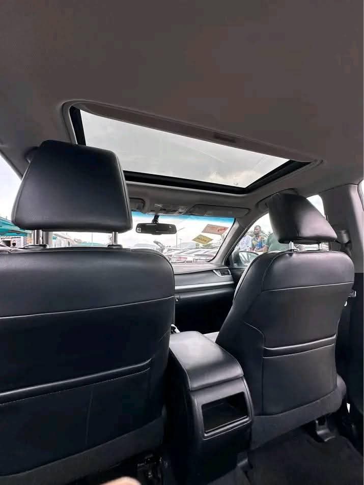 A picture of Camry SE 2015
