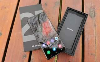 A picture of Galaxy s21