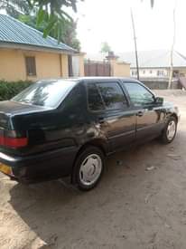 A picture of Volkswagen Vento Glx
