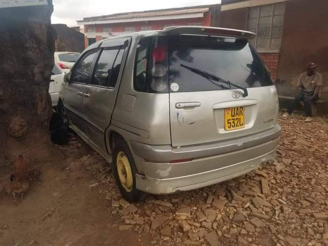 A picture of 2004 Toyota Raum Good condition