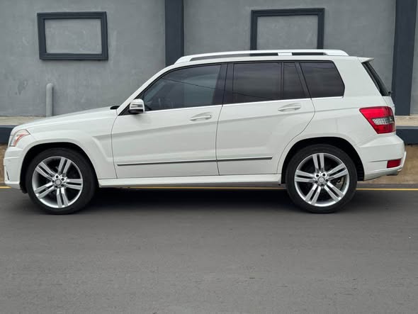 A picture of Foreign used Mercedes Benz GLK350 4matic Year 2012 16M