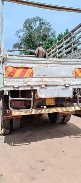 A picture of TATA booster for sale 110m.call 0756164771