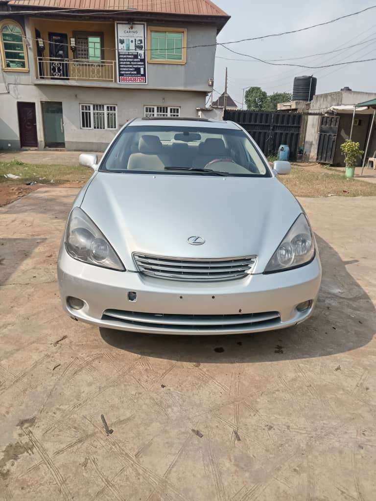 A picture of Toyota Lexus ES 300