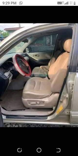 A picture of 2004 Toyota Highlander