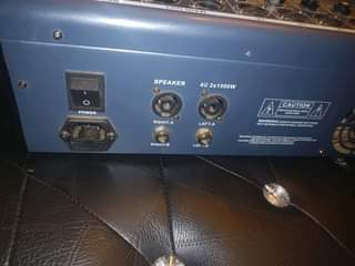A picture of Amp mixer 16 canals in good condition