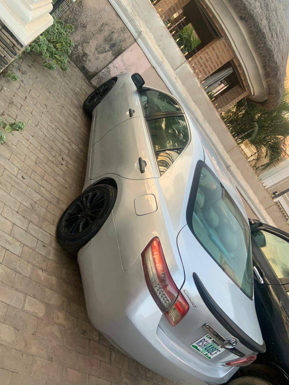 A picture of TOYOTA CAMRY