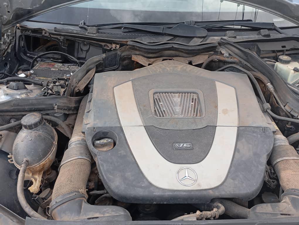A picture of Mercedes Benz c300 09