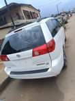 A picture of 2006 Toyota Sienna 3