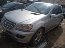 A picture of 2008 Mercedes Benz ML350 bad brain box Sound engine gear