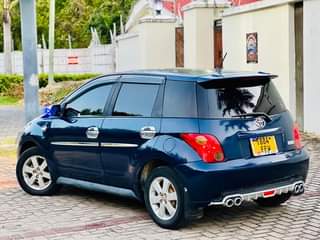 A picture of TOYOTA IST