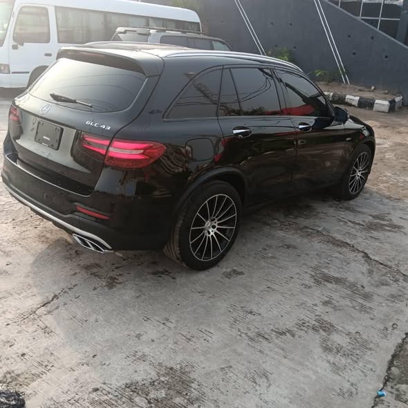 A picture of 2018 Tokumbo mercedes benz glc