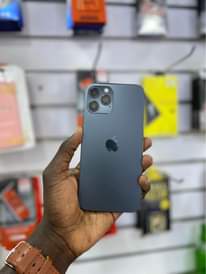 A picture of iPhone 12 Pro Max 256gb faceid working at only 1