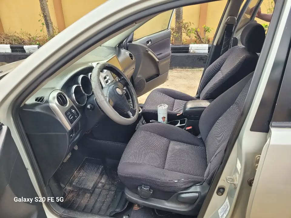 A picture of SUPER CLEAN TOYOTA MATRIX XR 04 UNTOUCHED ENGINE AND GEAR