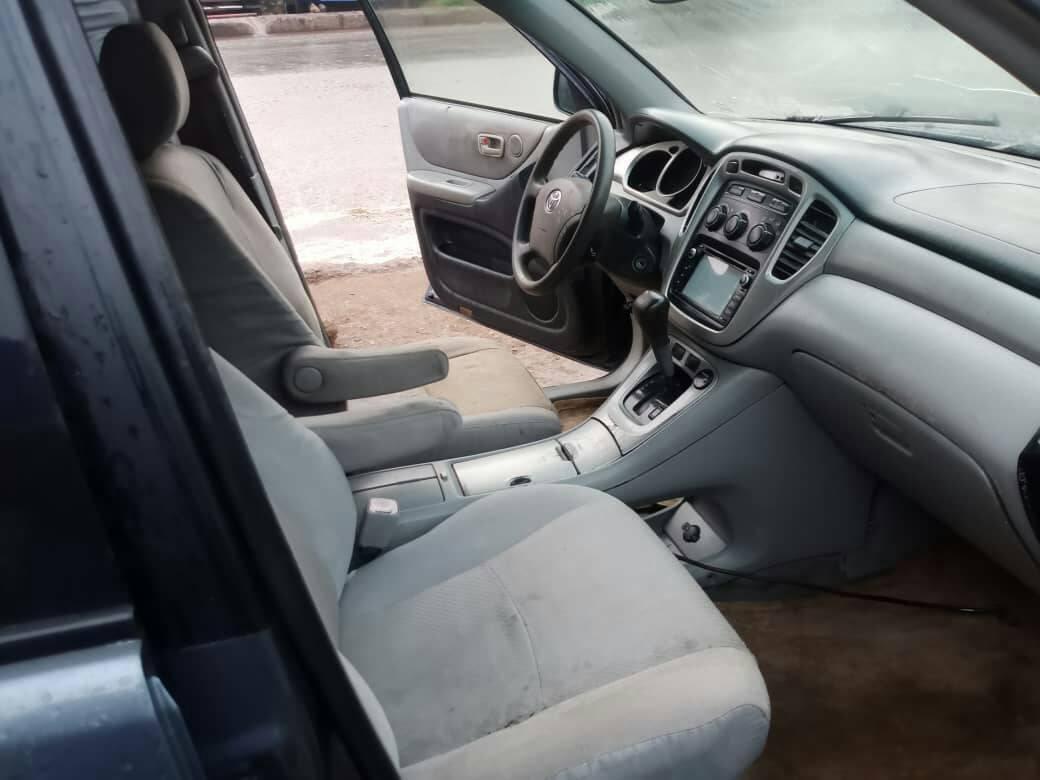 A picture of TOYOTA HIGHLANDER