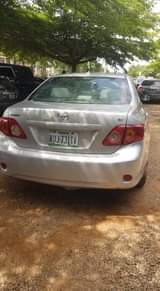 A picture of clean Corolla 2010 le 08065640913