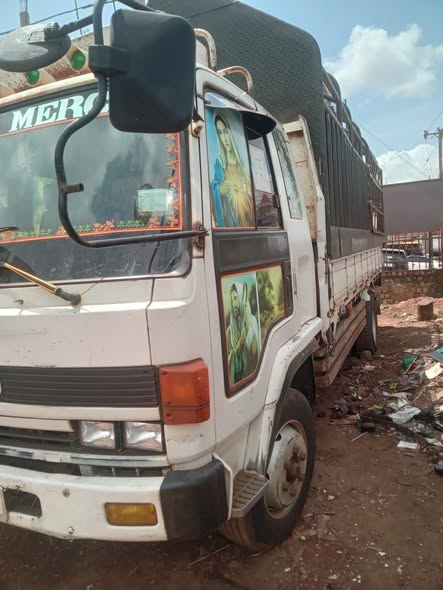 A picture of ISUZU FOWARD TRUCK