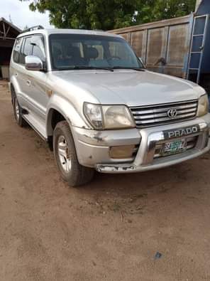 A picture of Neatly Used Toyota Prado First Body With Every Thing Working