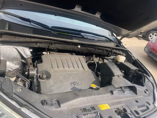 A picture of 2014 Highlander bought by an overseas base it has not