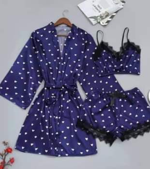 A picture of Night dress