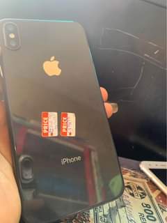 A picture of iPhone XS Max 64gb