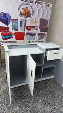 A picture of Kitchen cabnets Meza za gesi jekoni zipo ofsni 